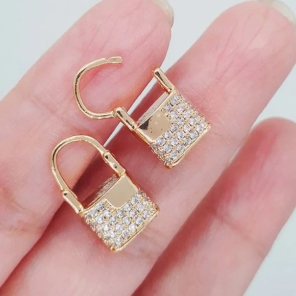 Crystal Lock earrings - goldtone. Very petite. New in mesh bag - Picture 2 of 3